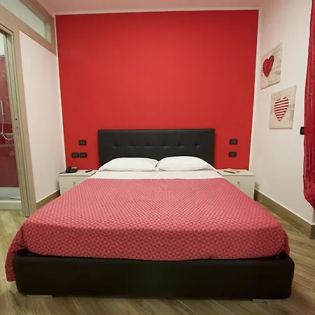 Relais Piazza Garibaldi Konukevi Terracina